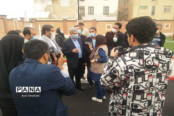 آیین افتتاح زمین چمن مدرسه  شهید محسن فخری زاده در شهریار