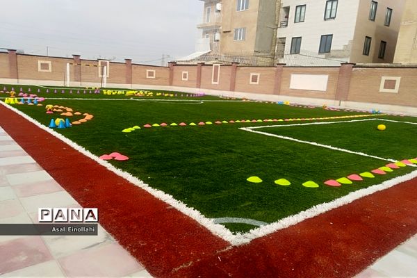 آیین افتتاح زمین چمن مدرسه  شهید محسن فخری زاده در شهریار