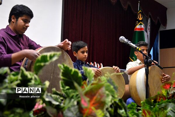 اختتامیه نمایشگاه مدافعان انقلاب اسلامی در بیرجند استان خراسان جنوبی