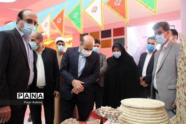 بازدید مدیرکل تربیت بدنی و فعالیت‌های ورزشی وزارت آموزش و پرورش  از مدرسه شهید معینی  بوشهر