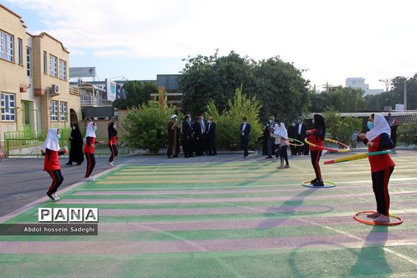 بازدید مدیرکل تربیت بدنی و فعالیت‌های ورزشی وزارت آموزش و پرورش  از مدرسه شهید معینی  بوشهر