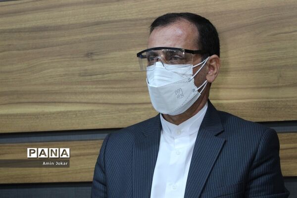 نشست  سالانه قطبی مسئولان سازمان دانش‌آموزی استان فارس  در قطب جنوب