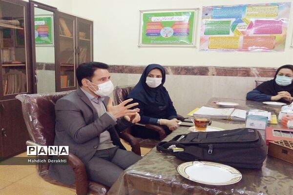 اجرای طرح یاریگران زندگی درآموزش و پرورش ناحیه یک بهارستان