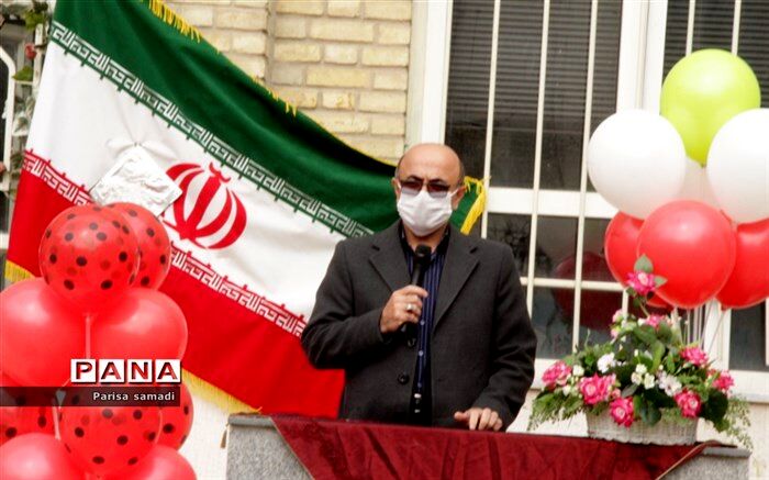 باید از تمام ظرفیت خیران، شهرداری و آموزش و پرورش در امر مدرسه سازی استفاده شود