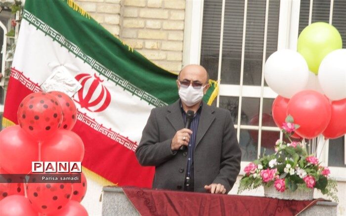 باید از تمام ظرفیت خیران، شهرداری و آموزش و پرورش در امر مدرسه سازی استفاده شود