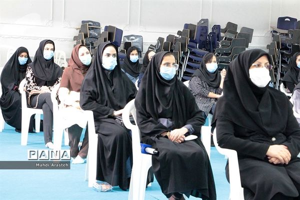 تقدیر ازرتبه‌های برترکنکورسال جاری دبیرستان استعدادهای درخشان