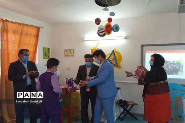 تقدیر از دانشمندان و پژوهشگران کوچک دبستان شهید کاوه بوشهر