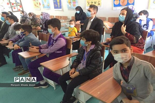 تقدیر از دانشمندان و پژوهشگران کوچک دبستان شهید کاوه بوشهر