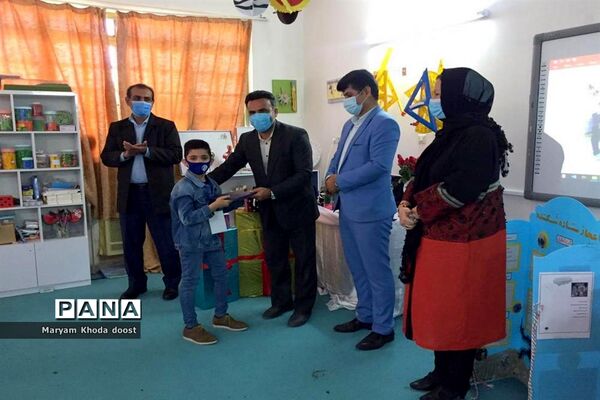 تقدیر از دانشمندان و پژوهشگران کوچک دبستان شهید کاوه بوشهر