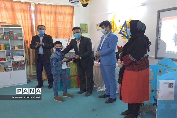 تقدیر از دانشمندان و پژوهشگران کوچک دبستان شهید کاوه بوشهر