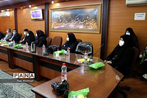 تجلیل از منتخبین استانی جشنواره الگوهای برتر تدریس درس تفکر و سبک زندگی و جشنواره تجارب برتر تربیتی در شیراز