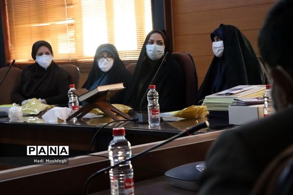 تجلیل از منتخبین استانی جشنواره الگوهای برتر تدریس درس تفکر و سبک زندگی و جشنواره تجارب برتر تربیتی در شیراز