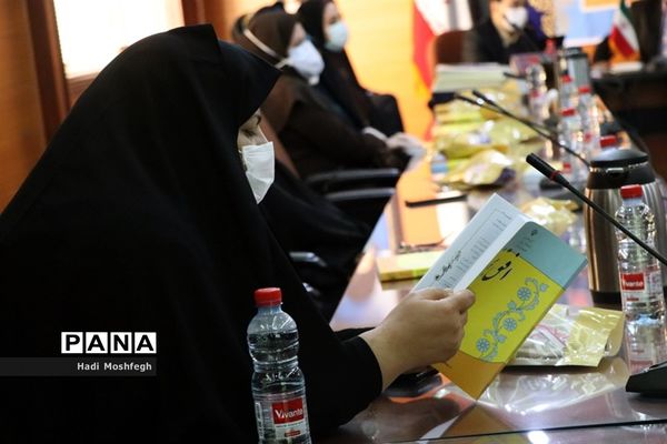 تجلیل از منتخبین استانی جشنواره الگوهای برتر تدریس درس تفکر و سبک زندگی و جشنواره تجارب برتر تربیتی در شیراز