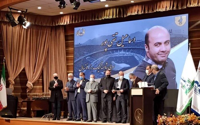 کارمند شهرداری تبریز به عنوان مربی شایسته فوتسال کشور انتخاب شد