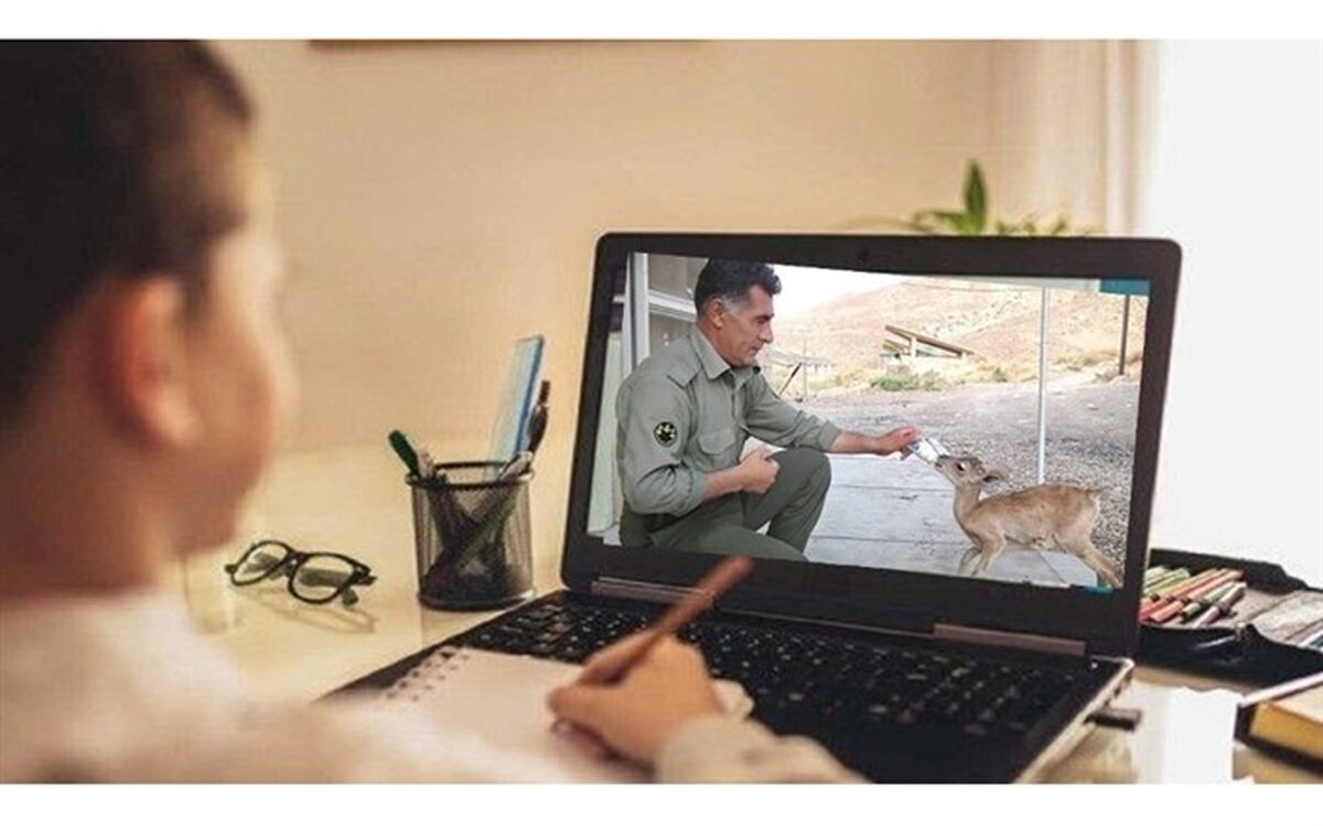 اجرای مجازی طرح یک ساعت با محیط بان در کاشان برای دانش‌آموزان