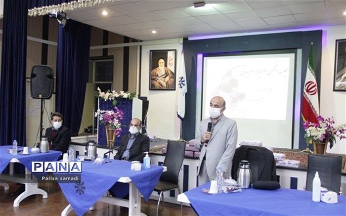 معلمان در اولین لایه تربیتی و آموزشی دانش آموزان قرار دارند