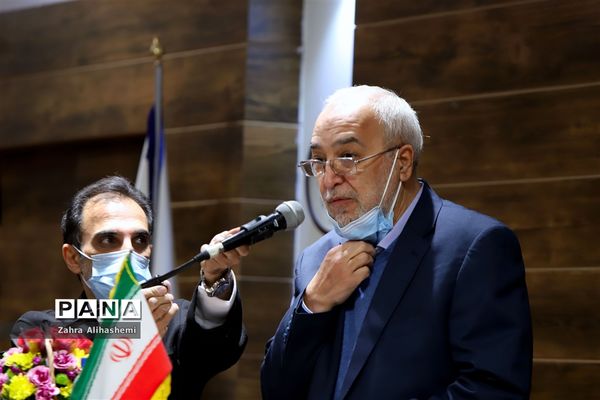 آیین تجلیل از نیم قرن خدمات آموزشی و فرهنگی علی اصغر فانی