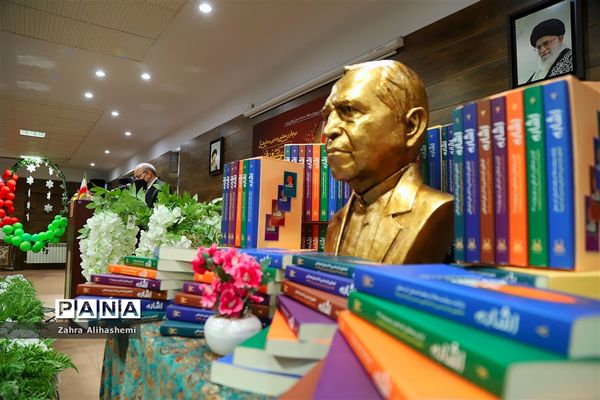 آیین تجلیل از نیم قرن خدمات آموزشی و فرهنگی علی اصغر فانی