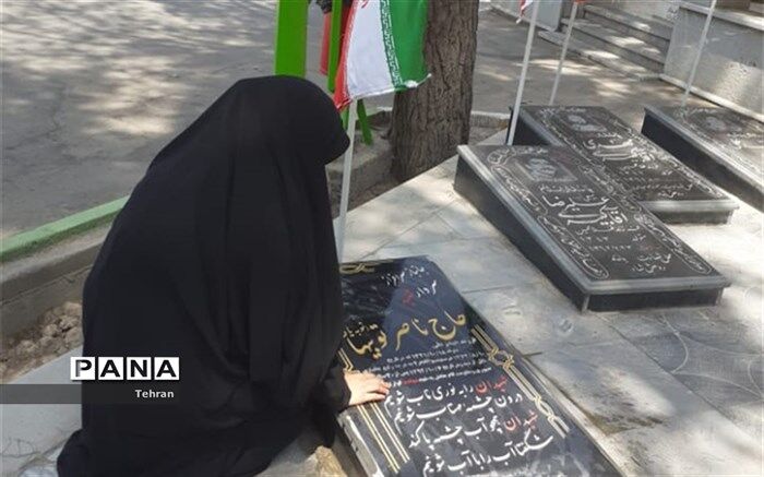 باور دارم می رسد آن روزی که آدم ها باور کنند شهیدان زنده اند و من هم پدر دارم