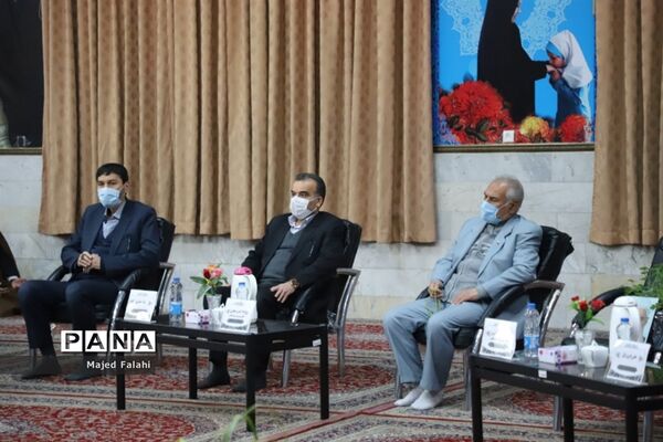 نشست هم‌اندیشی معاونان پرورشی ادوار پس از انقلاب آموزش و پرورش خراسان رضوی