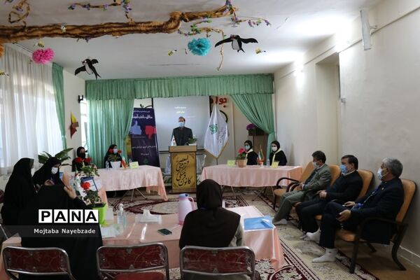 مرحله استانی مناظره ملی دانش‌آموزان دختر در مشهد