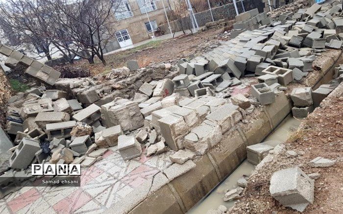 جمع‌آوری کمک‌های مردمی برای زلزله‌زدگان سی‌سخت