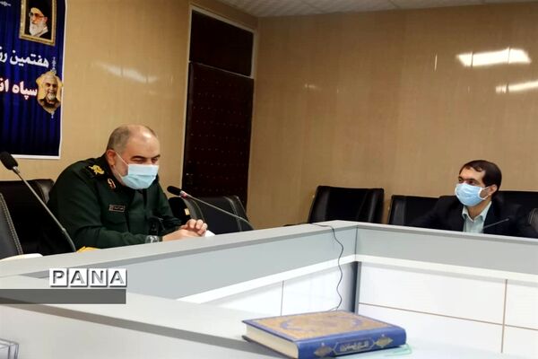 دیدار اعضای مجلس دانش‌آموزی  و رئیس سازمان دانش‌آموزی استان با فرمانده سپاه انصارالحسین (ع) استان همدان