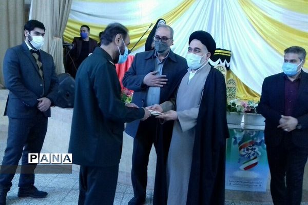 مراسم تقدیر از معاونان تربیتی منطقه خاورشهر به مناسبت هفته تربیت اسلامی