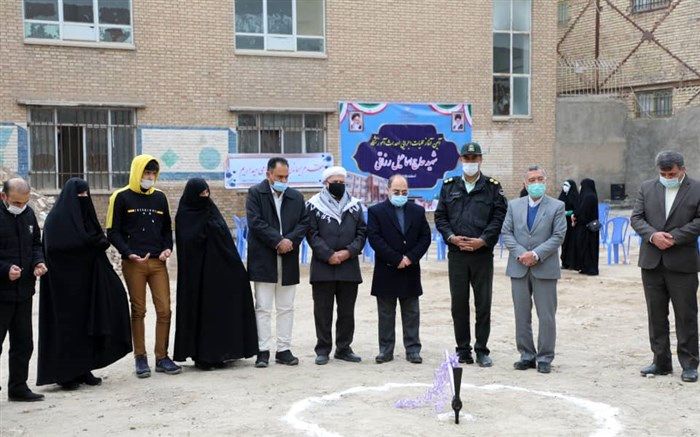 کلنگ بیست و پنجمین مدرسه خیرساز آموزش و پرورش ناحیه 2 مشهد به زمین خورد