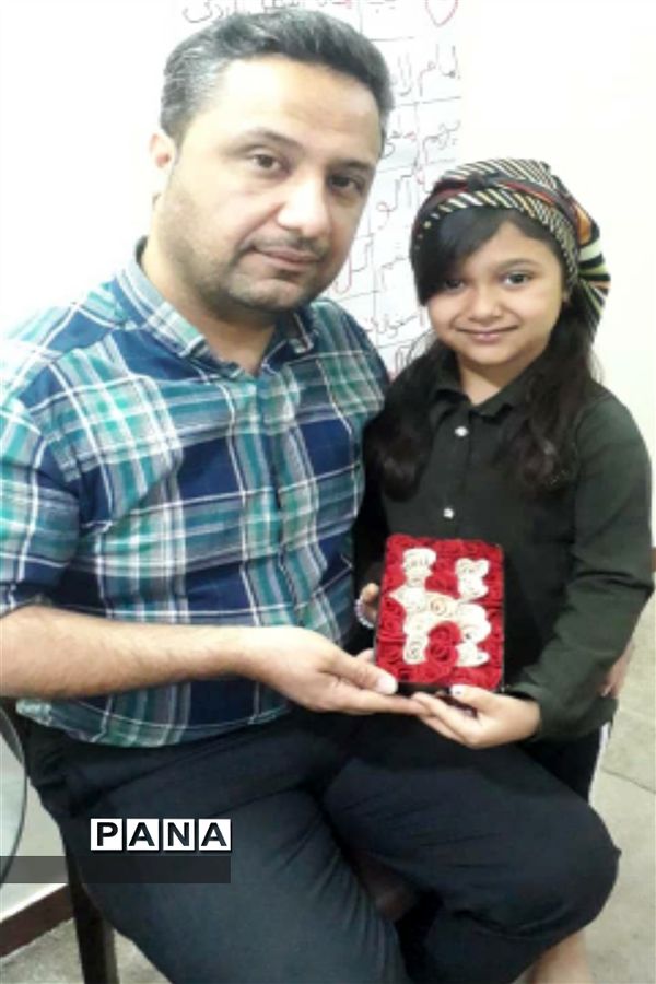 بزرگداشت مقام پدر توسط سازمان دانش آموزی شهرستان امیدیه