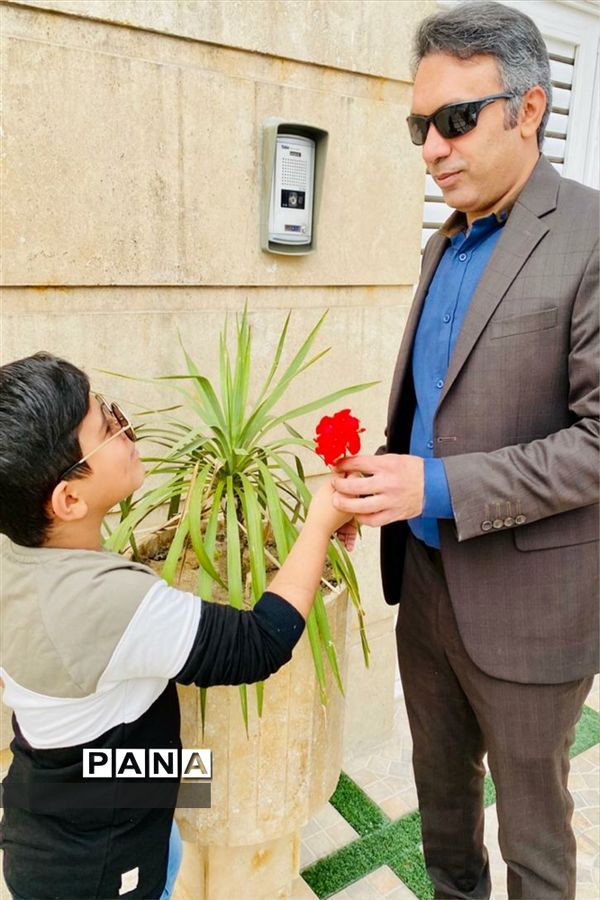 بزرگداشت مقام پدر توسط سازمان دانش آموزی شهرستان امیدیه