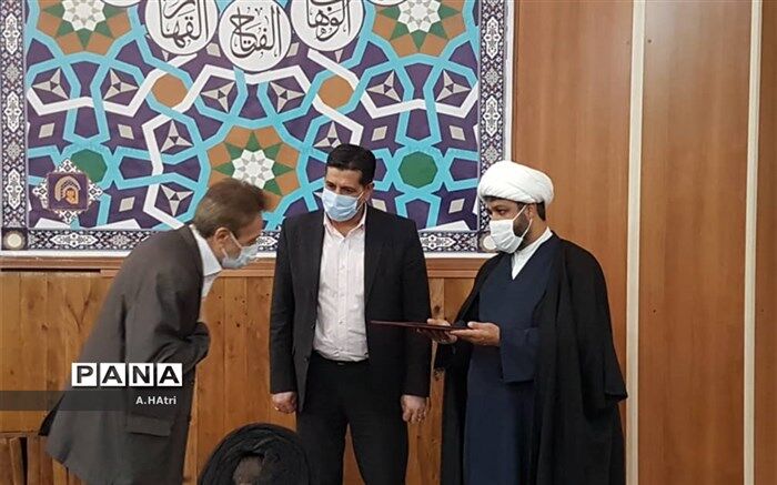 تقدیر امام جمعه شهرستان پیشوا از پیشکسوتان امور‌تربیتی