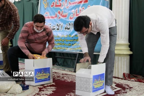 توزیع بسته‌های کمک معیشتی به نیازمندان آران و بیدگلی