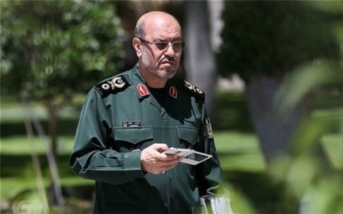 اعتراض به کمپین انتخاباتی حسین دهقان به خاطر سوء‌استفاده از یک عنوان