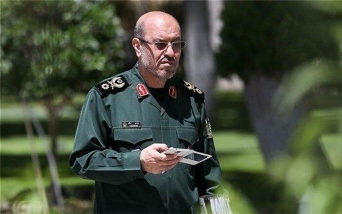 اعتراض به کمپین انتخاباتی حسین دهقان به خاطر سوء‌استفاده از یک عنوان