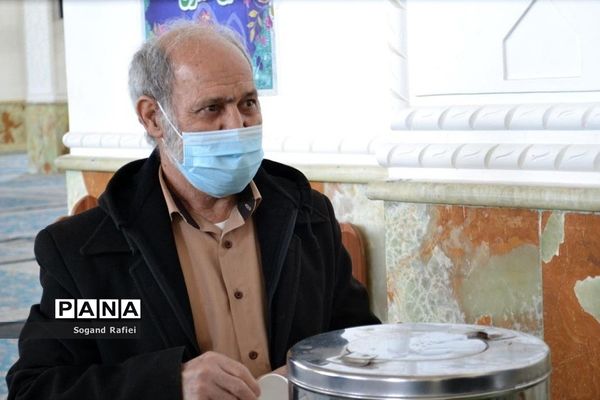 آستان مقدس شیخ‌‌صدوق شهرری عطر‌افشانی و غبار‌روبی شد