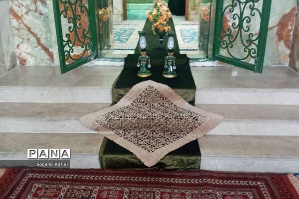 آستان مقدس شیخ‌‌صدوق شهرری عطر‌افشانی و غبار‌روبی شد