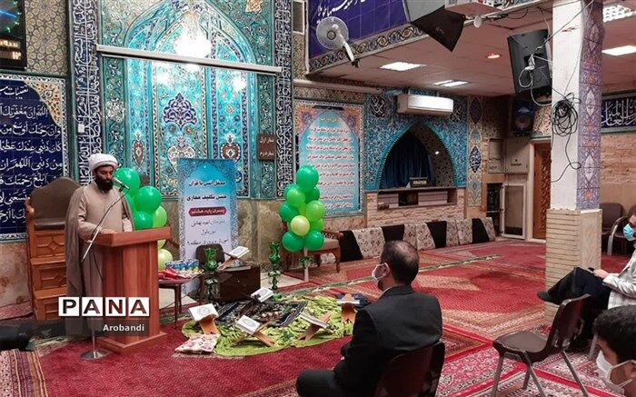 سن تکلیف ایجاد ارتباط و دوستی با خداوند است