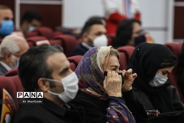 مراسم تقدیر از خیریه‌ها و تشکل‌های مردم نهاد همکار با جمعیت هلال احمر
