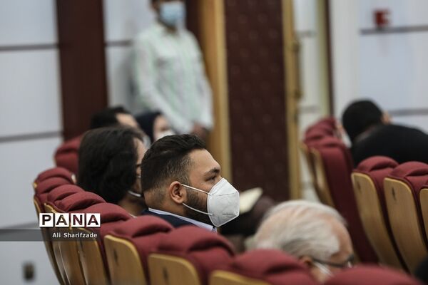 مراسم تقدیر از خیریه‌ها و تشکل‌های مردم نهاد همکار با جمعیت هلال احمر