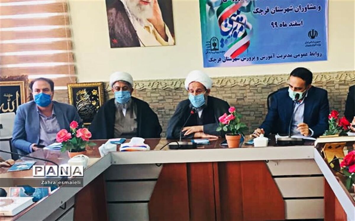 کار تربیتی، کار قلبی‌ است که باید با تعهد انسانی صورت گیرد