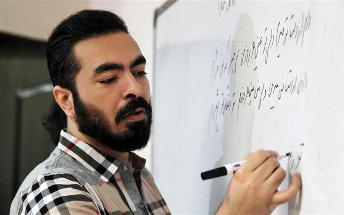 «کامران رسول‌زاده»: ذائقه مخاطب عام شعر امروز از فضای مجازی تأمین می‌شود