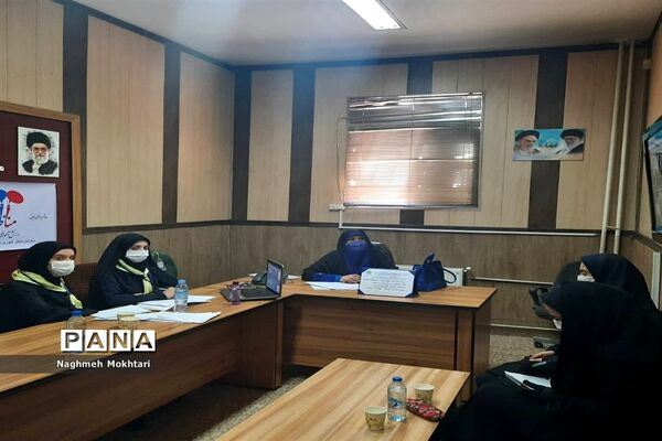 مرحله نیمه نهایی مسابقات مناظره دانش‌آموزی در شهرستان‌های تهران