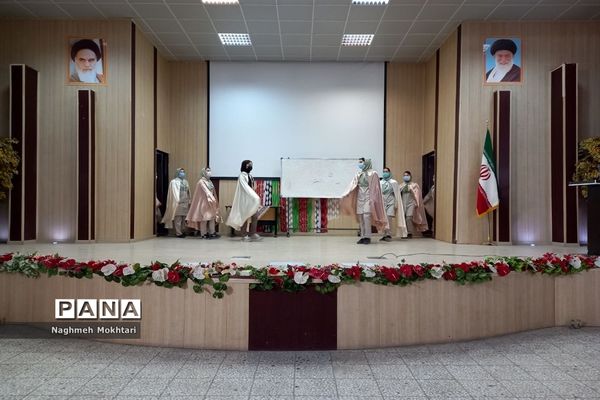 تمرین گروه سرود نمایشی پیشتازان به‌مناسبت هفته تربیت اسلامی و امور تربیتی