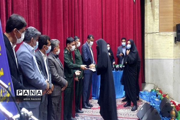 آیین تجلیل از قهرمانان و مدال آوران مسابقات ورزشی آموزشگاه‌های کشور در داراب