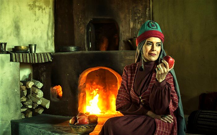 «نازنین فراهانی» همبازی آذرنگ در سریال «مستوران» شد