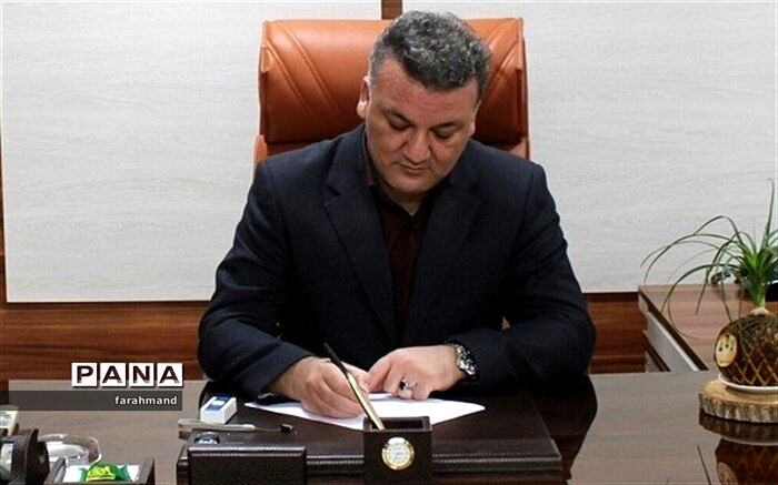 در جامعه اسلامی مدرسه باید بتواند به عنوان بستر رسمی خاستگاه ارزشهای اسلامی و ایرانی باشد
