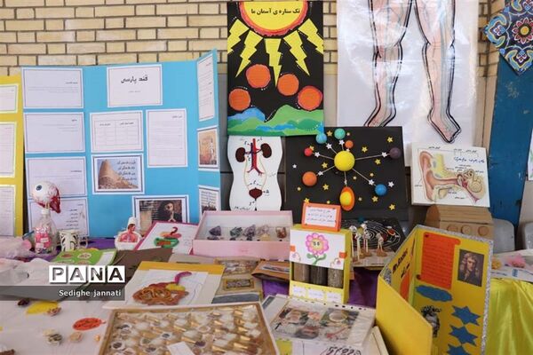 نمایشگاه دستاوردهای تدریس مجازی دانش آموزان در آباده