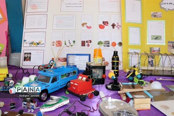 نمایشگاه دستاوردهای تدریس مجازی دانش آموزان در آباده