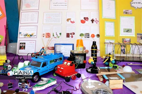 نمایشگاه دستاوردهای تدریس مجازی دانش آموزان در آباده